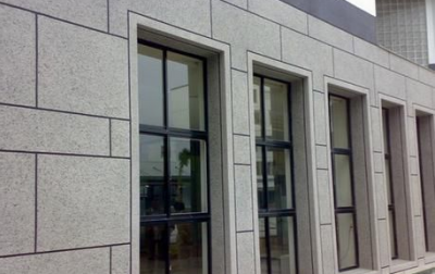  真石漆為什么比傳統(tǒng)的瓷磚更合適？